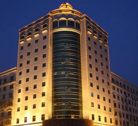 p>上饶西湖大酒店是一家集客房,餐饮,会务,美容美发,棋牌娱乐为一体